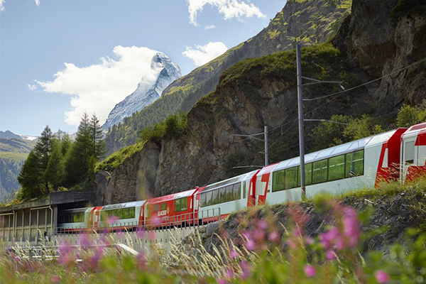Csm Glacier Express Vor Zermatt 99e3b2882b