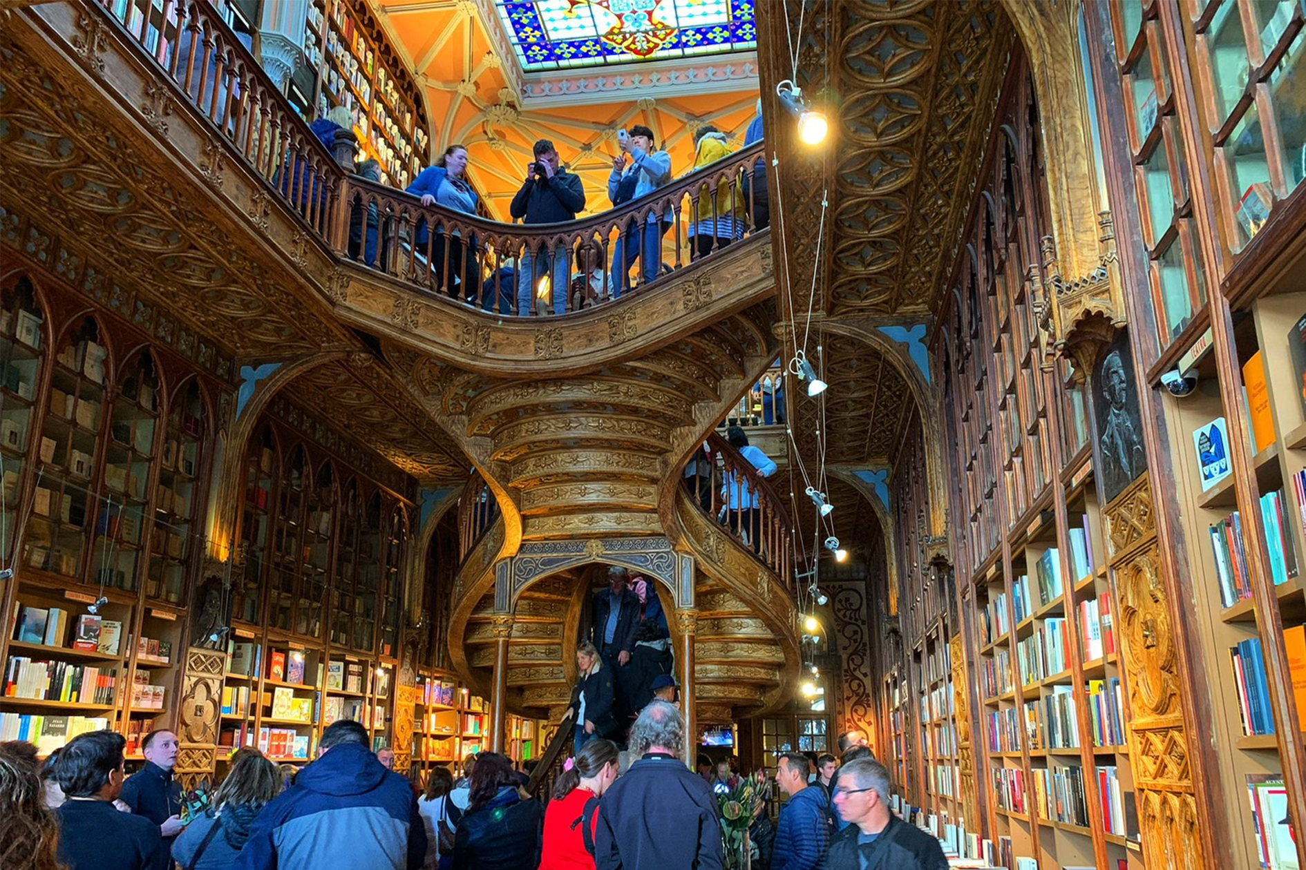 萊羅書店