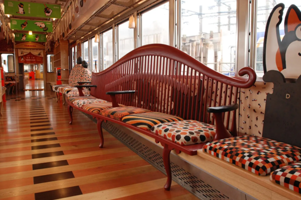 貓咪列車 車廂內